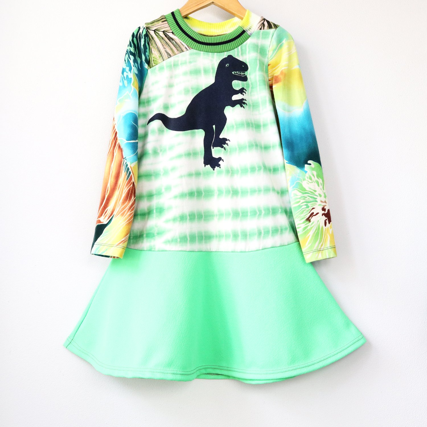 Vintage dinosaur outlet dress